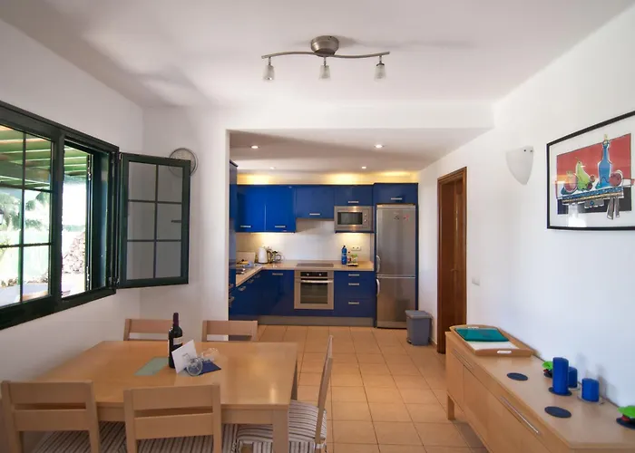 Casa Palmeras, Punta Limones, Playa Blanca, Lanzarote Tatil Evi *